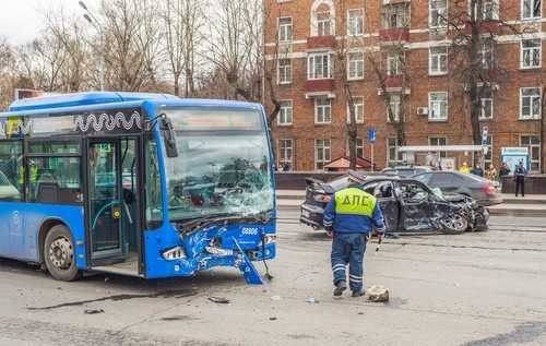How Expert Witnesses Can Strengthen Your Bus Accident Case